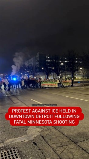 🚨A protest against U.S. Immigration and Customs Enforcement took place in downtown Detroit today following a fatal shooting involving ICE in Minneapolis. Read more: https://themetrodetroitnews.com/protest-against-ice-held-in-downtown-detroit/ | Metro Detroit News