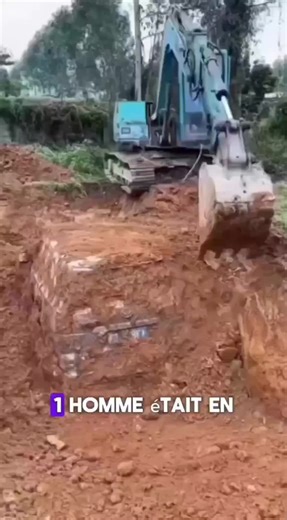Un homme creusait dans son jardin lorsqu'il a découvert une voiture enterrée - mais ce qu'il a trouvé à l'intérieur va vous terrifier.#HistoireVraie #ApprendreSurTikTok #voiture #jardin #police