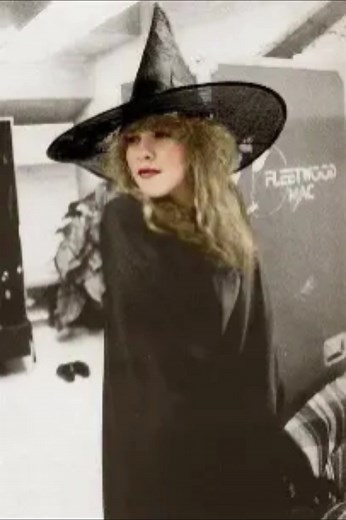 🧙‍♀️ "Sorcerer" is a 1984 song written by American singer-songwriter Stevie Nicks😍. It was written in 1972 during her time with Buckingham Nicks. 🎃#stevienicks #sexywitch #sorcerer🎃 | George Maykranz