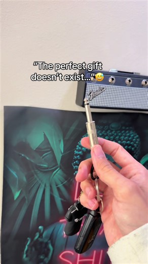 A mini amp key holder that actually rocks 😮‍💨🎸 Mini amplifier key holder with 4 plug keychains. Just plug in your keys and go ⚡️ #amplifier #keyholder #guitar #fender #rock