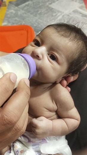 Adorable Baby Feeding Time 🍼💓 | Sweet & Heart Melting Moments 😍😊 #AdorableBaby #FeedingTime