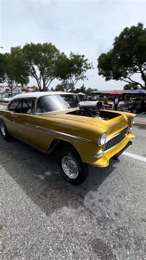 Wow 55 Chevy tri-5 beautiful Gasser rumbling by!