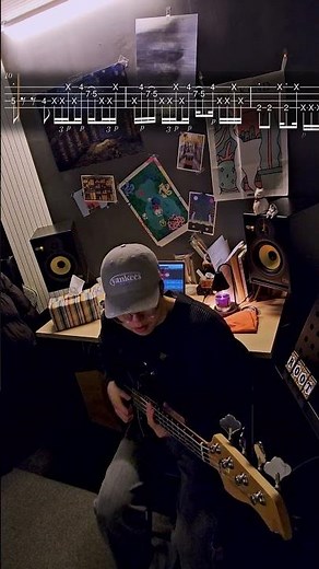 Melvin Lee Davis INSANE Solo – Room 335 Live Bass Cover