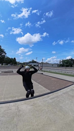 Guess which one threw out my back #skating #rollerblading #aggressiveinline | Brandon Goode