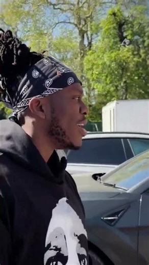KSI and Deji Argue Over Who's Bigger! 😂