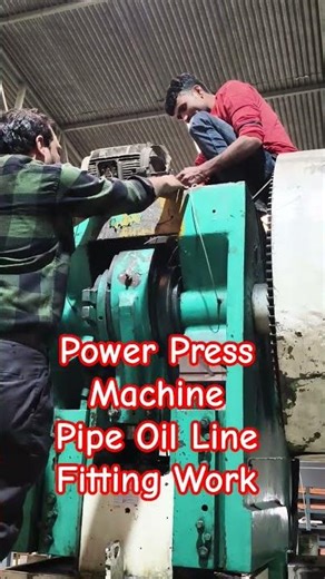 Power Press Machine पर Pipe Oil Line Fitting ⚠️ #factorylife
