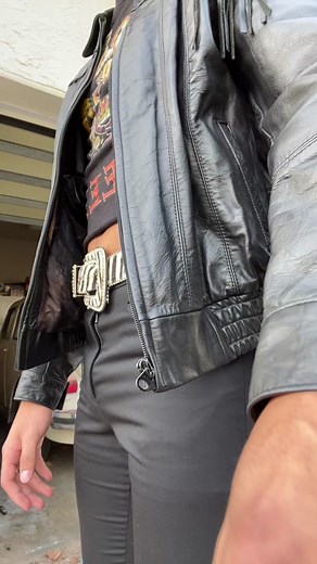Exploring 70s Rock Vibes with Vintage Style