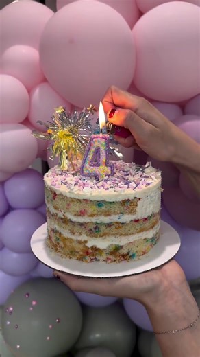 And just like that, Sliick turns 4! ✨🎊