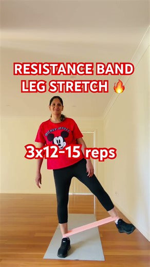 RESISTANCE BAND LEG STRETCH 🔥 #trending #legworkout #fitnessshorts #homeworkout
