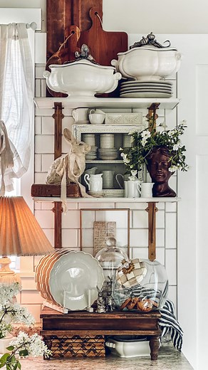 Summer Kitchen Inspo Starts Here! #VagabondHouse #Tableware #SettheTable #Tablesetting #Tablescape #SettheTable #HomeDecor #CottageStyle #FarmhouseInspo #CountryKitchenDreams Video: @le.cultivateur | Vagabond House