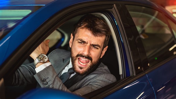 Angry driver rages at 'loser' who 'stole her spot' in wild parking confrontation