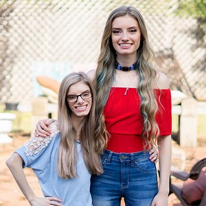 10M views · 99K reactions | Sierra and Sienna are identical twin sisters but were born with a significant difference: Sienna has Primordial Dwarfism | Born Different | Facebook