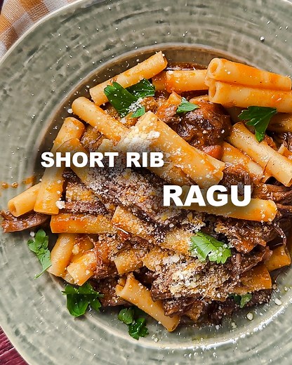 This Short Rib #Ragu Recipe is so delicious, you will want to make it every week! Ingredients: 3 Tbsp of Olive Oil 1-1/2 lb of Short Ribs, about 4-5 1 Yellow Onion, finely Diced 2 Large Carrots, peeled and finely diced 3 Stalks of Celery, finely diced 4 Cloves of Garlic, finely chopped 1/4 cup of Tomato Paste 1 3/4 cups of Red Wine 1 1/2 cups of Beef stock Few Sprigs of Fresh Thyme 1 Sprig of Fresh Rosemary Fresh Basil Salt and Pepper To Taste For Serving: 1 lb of Medium Cut Pasta such as ziti,