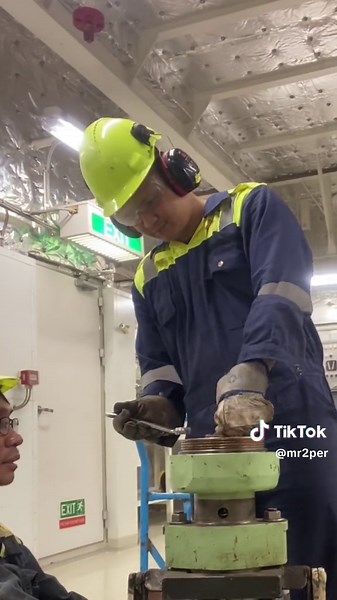 ME Engine Starting Air Valve Overhauling