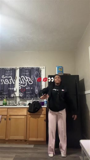 The best light skin🤪🤪🤞🏾👀 (@prettylightskin685)’s videos with original sound - LEAH☆™®