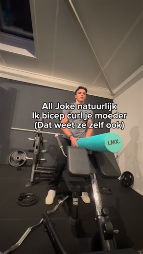 Robin van den Brink | Wie herkent dit? Grapje je hebt een lieve moeder 🥹 - - Kleding Rush, Code Robeast #gym #sick #gymfun #gymcontent #gymlife #funny #virals... | Instagram