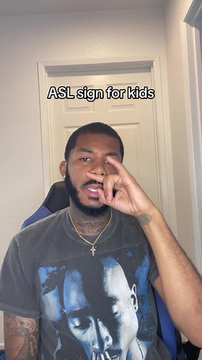 ASL Signs For Kids 🤗 #foryou #trending #viral #foryoupage #fyp #hardofhearing #hardofhearingtiktok #deaf #deaftiktok #americansignlanguage #signlanguage