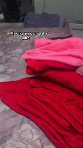 DIY T-Shirt Yarn Making