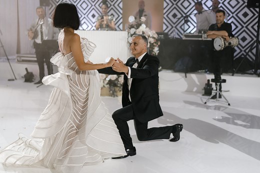 23 ‘Not Corny’ Father/Daughter Dance Songs For Your Wedding