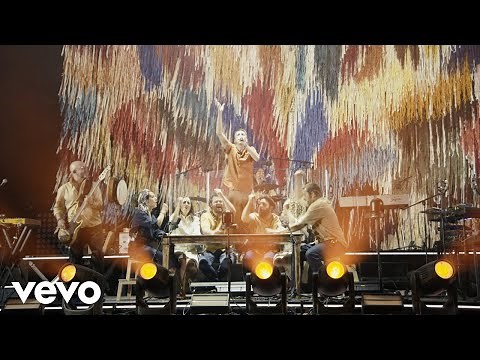 Vetusta Morla - Los Días Raros (Directo Estadio Metropolitano) ft. Aliboria, El Naán