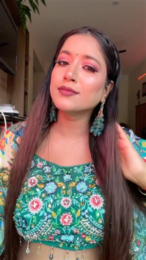 Mehndi Makeup look | mehndi Makeup | Mehndi makeup look for bride | ￼ Mehndi Makeup tutorial |