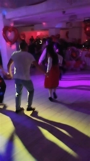 🎶Прекрасното , чичово хоро- изглежда леко ,но изисква добра координация и бързина, което го прави предизвикателство за начинаещи. 🎶 | Ресторант Империя Стара Загора