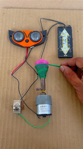 Powering traffic alien light using thread#shortsyoutube