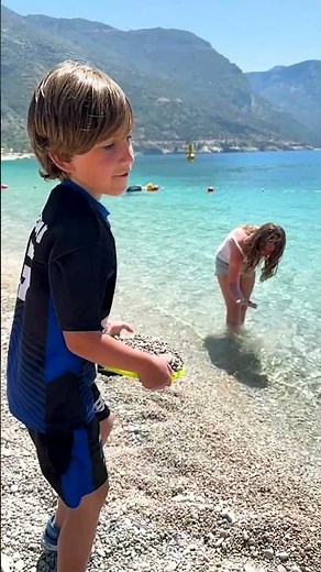 Beach Day with Kids – Sun, Sand & Smiles! 🏖️👦👶☀️