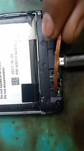 Dev Mobile & Serivces on Instagram: "@devmobilechas . . . . . #mobile #mobilerepair #shop #viralreels #viral #time #trendingreels #touchglass #Touchrepair #phonerepair #brokenphone #reelindia❤️❤️ #devmobilechas #vaishnaviheight #bokaro #insta #life #instagram #instagood #repairingshop #trend #repost #trending #reels #happy #explore #like #explorepage #shorts #youtubehttps://m.youtube.com/watch?v=W7y6-MkGwSY"