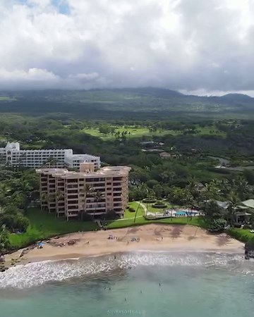Polo Beach Club is an exquisite luxury condominium property boasting unparalleled prime-oceanfront vistas of the ocean and multiple neighboring islands. #maui | Ali'i Resorts - Maui