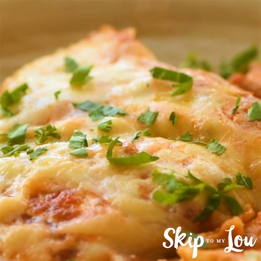 Looking for a fuss-free dinner idea? This slow-cooker lasagna recipe has you covered! Layer the ingredients in your crockpot, set it, and forget it until dinner time. It's the perfect way to enjoy a delicious homemade meal with minimal effort. #SlowCookerLasagna #EasyDinner #ComfortFood #CrockpotRecipes https://www.skiptomylou.org/crock-pot-lasagna/?utm_campaign=meetedgar&utm_medium=social&utm_source=meetedgar.com | Happy Hooligans