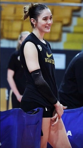 zehra gunes hot 💋 Turkish 🇹🇷 #volleyball #sports #viralvideo #shorts #zehra gunes #zehragunes
