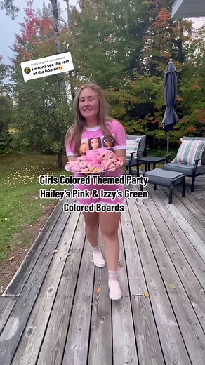 498K views · 7.3K reactions | Hailey’s Pink Themed Board and shopping Haul. And.. Izzy’s green board!! #girlsnight #girlsnightoutfit #charcuterieboard #charcuterie #partyideas #partytime #appetizerideas #colorful #justthebells10 | Just the Bells 10 | Facebook