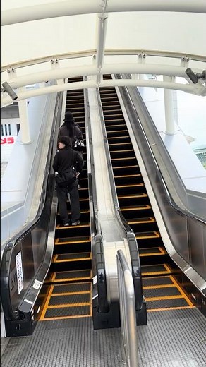 新しい エスカレーター エールエール広島ペデストリアンデッキ #new #escalator