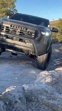 Toyota Tacoma offroad ASMR