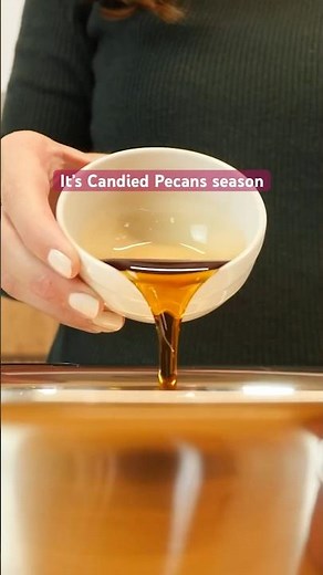 So easy to make, Maple Candied Pecans 🍁😋 Full recipe in description xoxo #candiedpecans #yummy