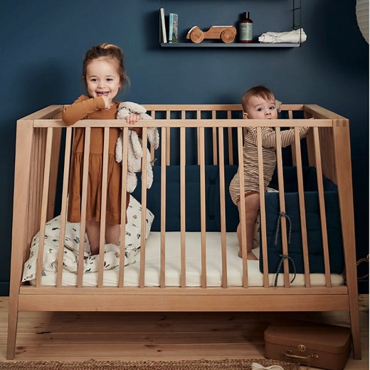 As your child grows, the Leander Linea baby cot adapts with its flexible design. Made from solid beech wood with exquisite old-style finger joints, this cot is a testament to fine craftsmanship and is designed to be passed on, ensuring longevity and sustainability 💚🛏️ Now 20% off online and in-store ⏳️ Swipe to see the three adjustable settings and detachable side rail! Choose quality that evolves with your family 🥰 Online:⁠ LINK IN BIO⁠ ⁠ Visit our store at:⁠ 79-83 Union Street⁠ Armadale VIC