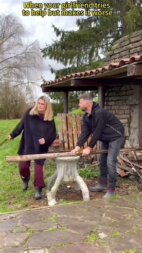 When your girlfriend tries to help but makes it worse 😂#RelationshipFail#FunnyCouple#OopsMoment