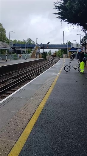 (2/9/25) a SWR class 158 arriving into Redbridge with a few very squeaky tones!! #train #trainspotting #railway #158 #redbridge @Ryan Trainspotting