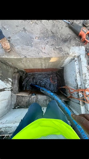 Pipe Plug install, Pipe completely drain and hydro seal. Inspection complete plug pulled pipe back open…. #stormwatermanagement #theAteam | Tyrone Mann
