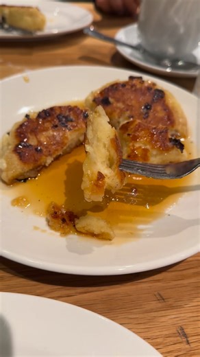 My favorite thick and fluffy cottage cheese pancakes! Recipe: https://www.thepancakeprincess.com/cottage-cheese-pancakes/ | The Pancake Princess