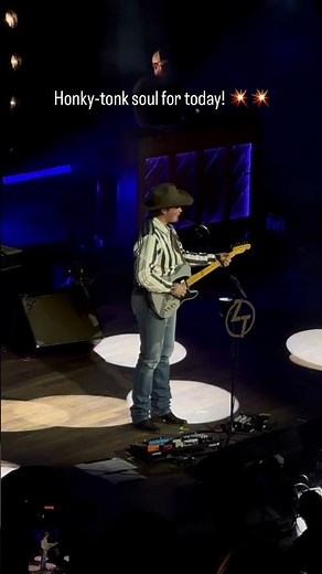Happy birthday to Zach Top, the artist who keeps traditional country alive 🎶🤠🎉