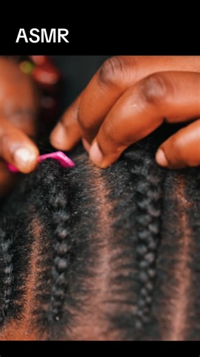 ASMR scalp scratching and dusting #asmr #oyinkansolaasmr #Relax #relaxingvideos #satisfyingvideos