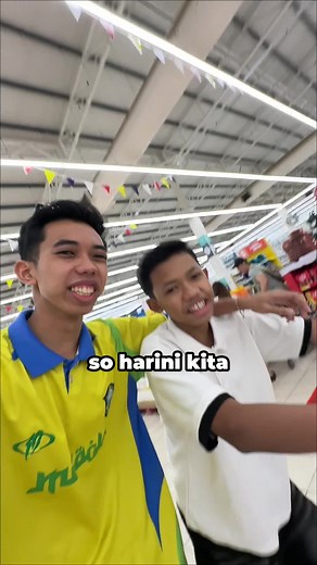 Cuba Teka: Unbox PS5 dan Makanan Viral