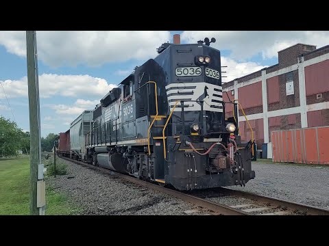 A High Hood GP38-2 Leads K22 Past Mahoning Street With A P3 Horn