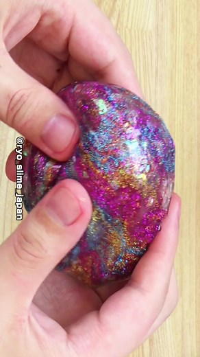 Colorful Slime Manipulation: Relaxing ASMR Experience