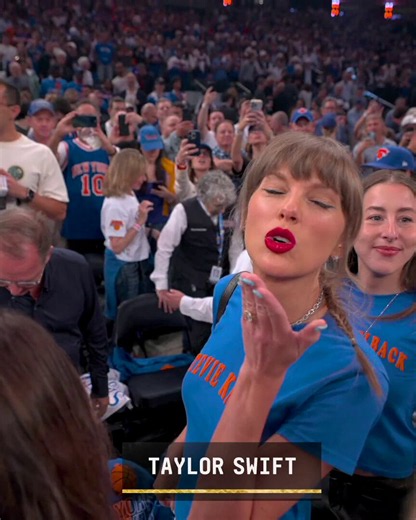 The stars are out for Game 4 at Madison Square Garden 🤩