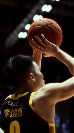 2.2K views · 13 reactions | Whatever you have under your Christmas tree… EASL has something better. Two games on Wednesday, Dec. 25 will take place in Japan and Chinese Taipei. Its the Ryukyu Golden Kings vs. the New Taipei Kings and the Taoyuan Pauian Pilots vs. the Hiroshima Dragonflies. This Christmas, the real gifts are on the court  #EASL #WhereChampionsClash | East Asia Super League | Facebook