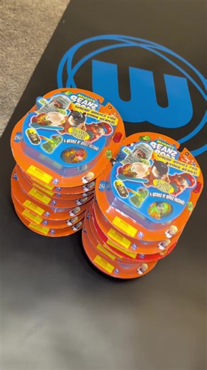 Somehow, I just got extremely lucky and found a bunch of the classic Mighty Beanz bodz packs and it really blows my mind that these things are still in the packaging and haven’t even been opened one time yet, but I’m about to open all of them up 🔥🔥🔥