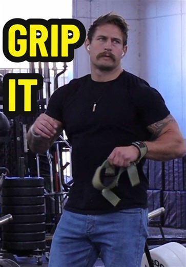If I can grip it I can rip it. Funny how my form feels less secure when I’m lifting heavier with lifting straps. #gym #gymtok #gymmotivation #workout #workoutmotivation